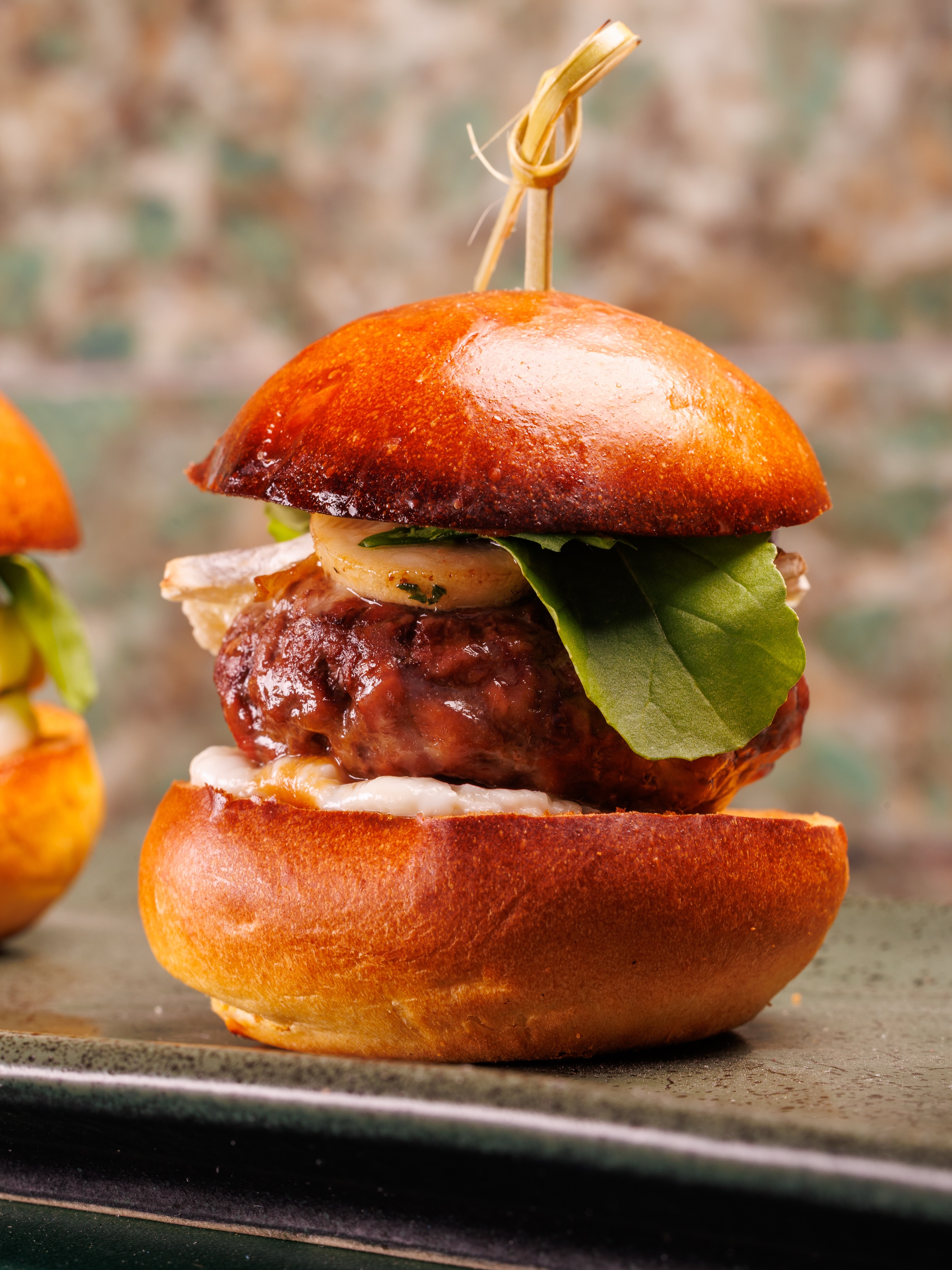 Mini hambúrguer com brie e cogumelos do Sky